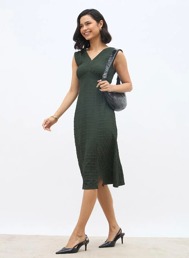 Women's Self Design V-Neck A-Line Slit Midi Dress