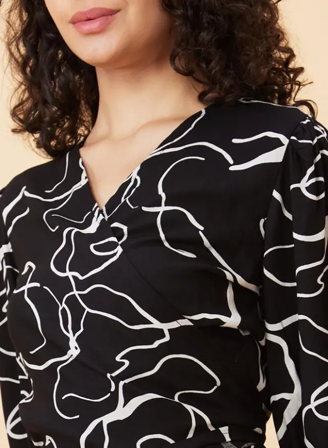 Abstract Print Crop Top and Flared Palazzo Pants Co-Ord Set – image 5