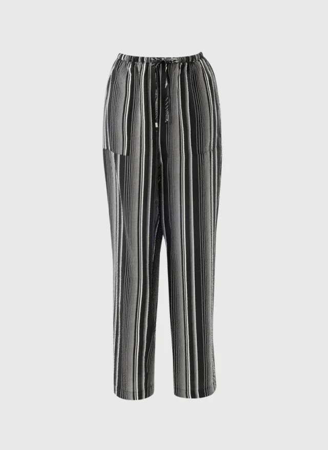 اشتري ماتلان Black/White Black Stripe Airflow Tapered Co Ord Trousers للنساء في الإمارات – صورة 4
