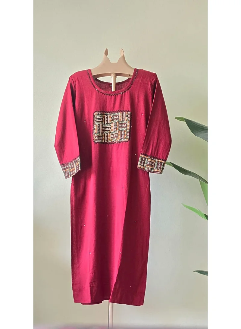 إليك الوصف التسويقي لطقم الكورد (Coord Set) القطني باللغة العربية، مصاغاً بأسلوب يجمع بين الأناقة والاحترافية ليناسب ذوق عملائك في دبي وخارجها: