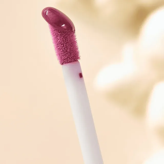 Catrice Lip Colour Holly Jolly Glaze C01 Berry Glazed Finish โ image 7