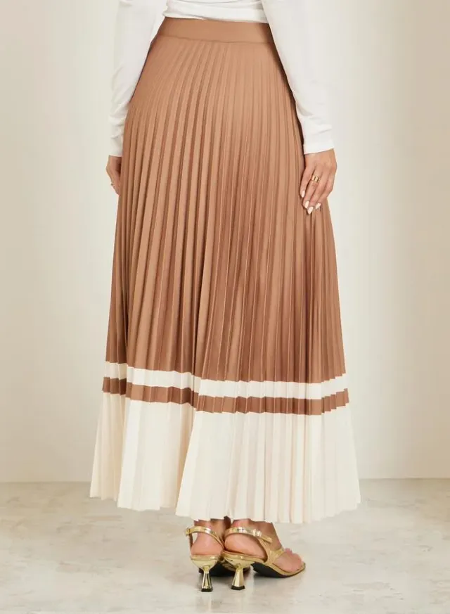 Pleated Maxi Skirt Brown – image 4
