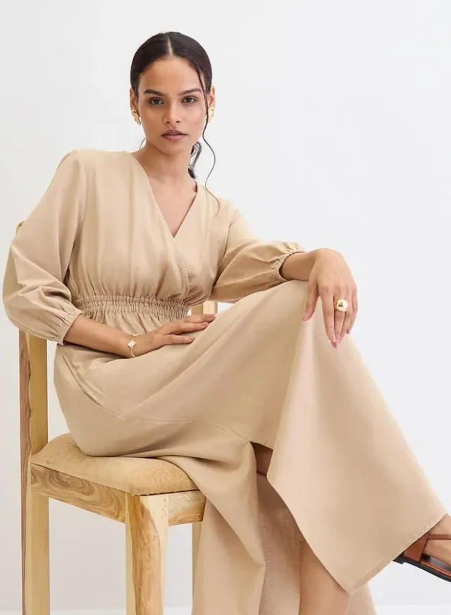 Linen Blend Slit Maxi Dress Beige – image 7