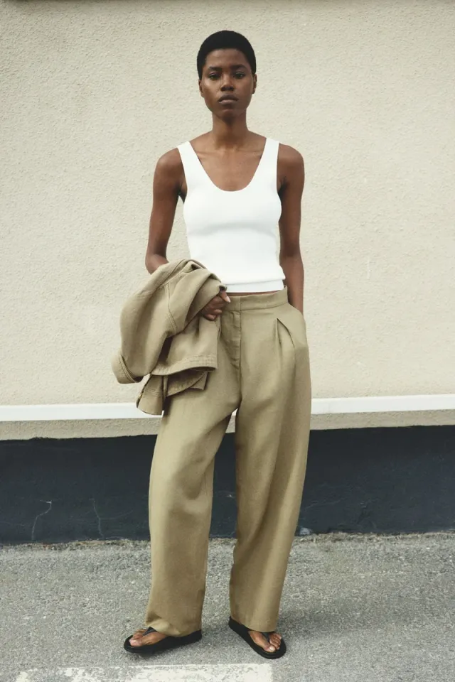 Khaki Green Linen-Blend Barrel Trousers for Women – image 2