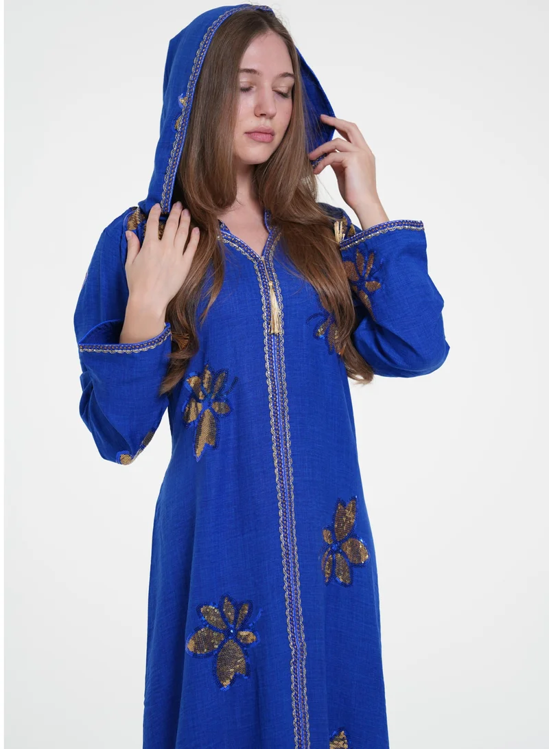 جلابية نسائية   مطرزة باللون الذهبي