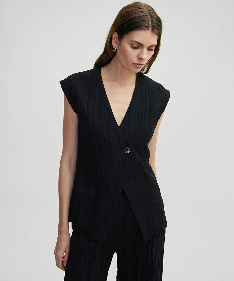 Crinkle Vest