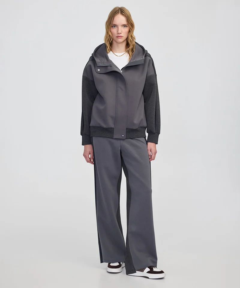Wide-Leg Trousers Color-Block