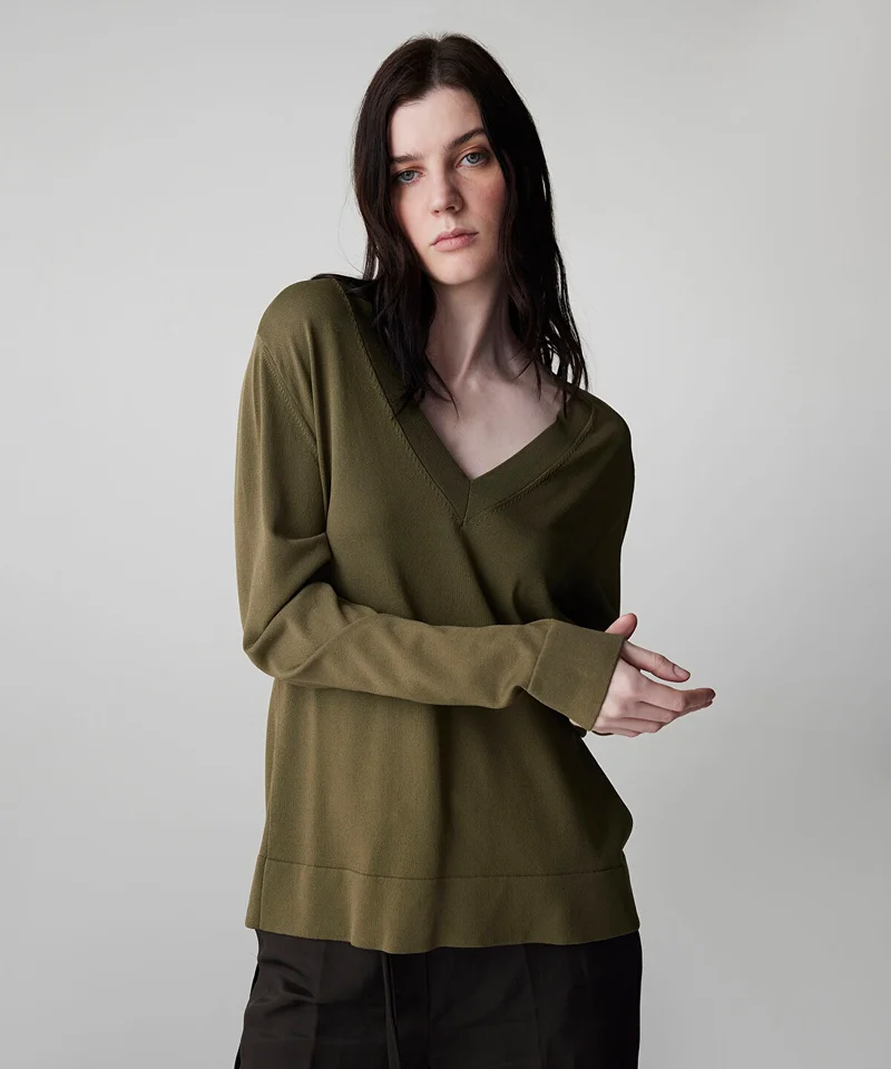 V-Neck Basic Knit Top