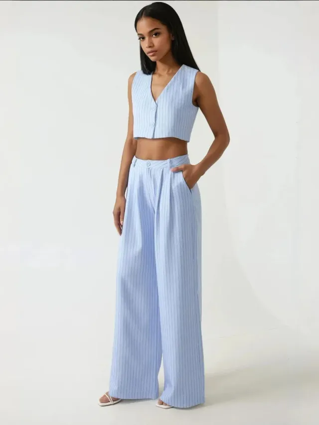 Pika Fitted Striped Crop Vest – image 4