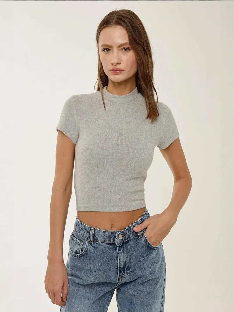 Slim Fit Knitted Crop Blouse