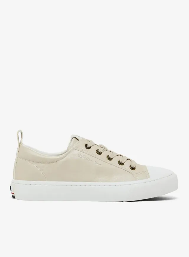 Women Low Top Comfort Sneakers