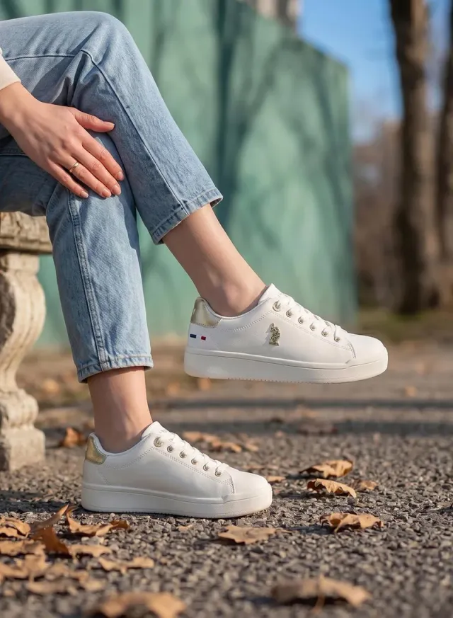 Pelo Women's Casual Shoes White
