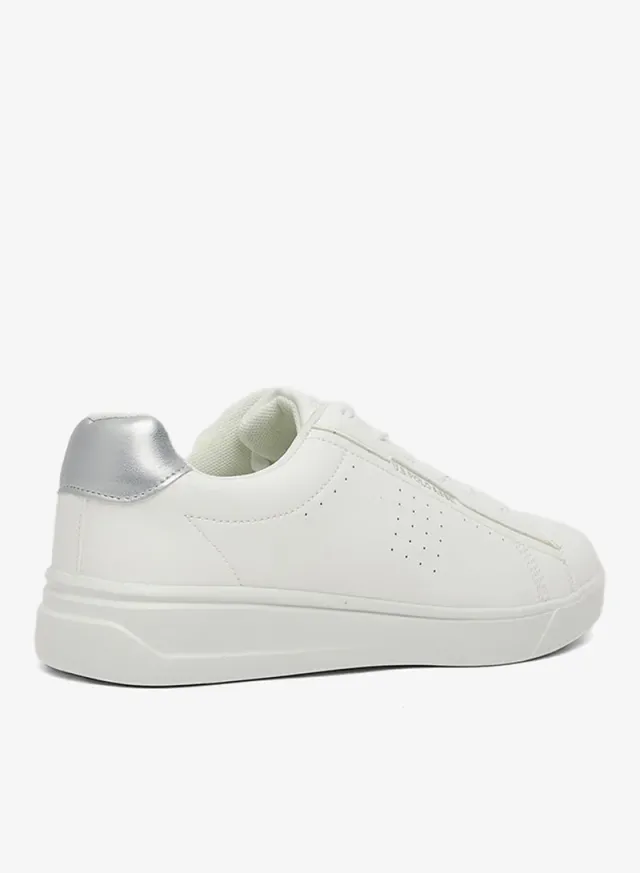 Women's Comfort Low Top Sneakers – image 3