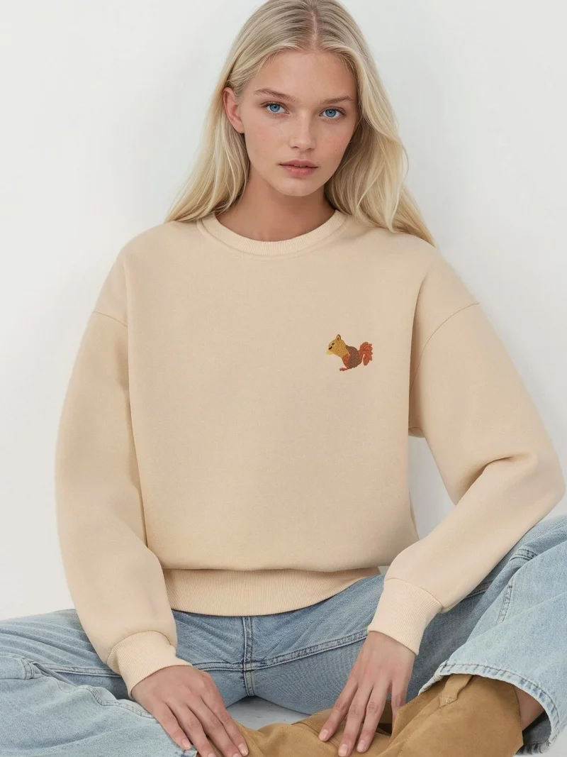 Embroidered Animal Pattern Raised Crewneck Sweatshirt