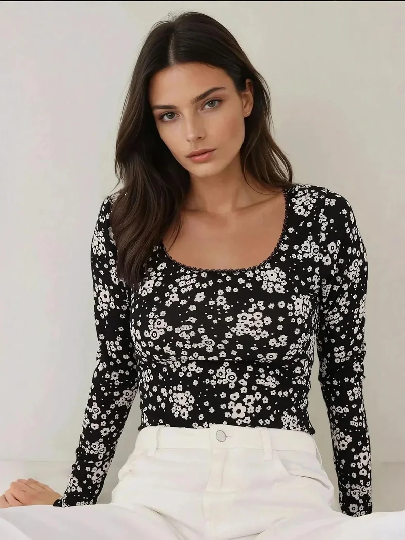 Printed Slim Fit Crew Neck Top