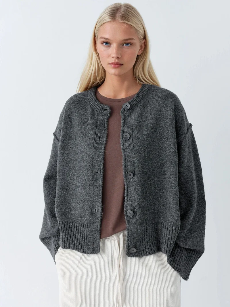 Relaxed Buttoned Knit Cardigan