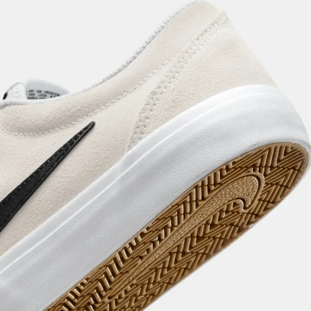 Women's Low-Top Suede Lifestyle Shoes – image 6