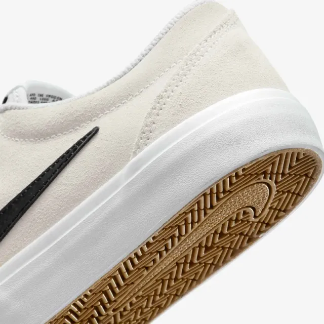 Women's Low-Top Suede Lifestyle Shoes – image 8