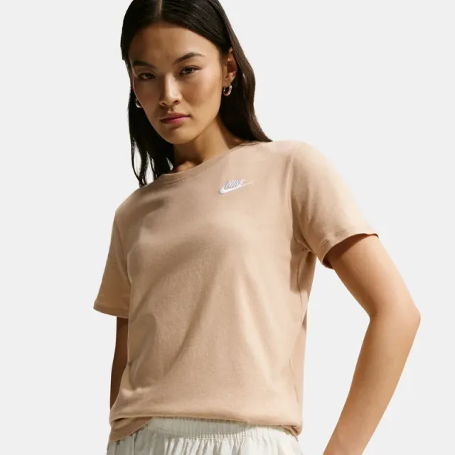 Women's Club Essentials T-Shirt – image 5