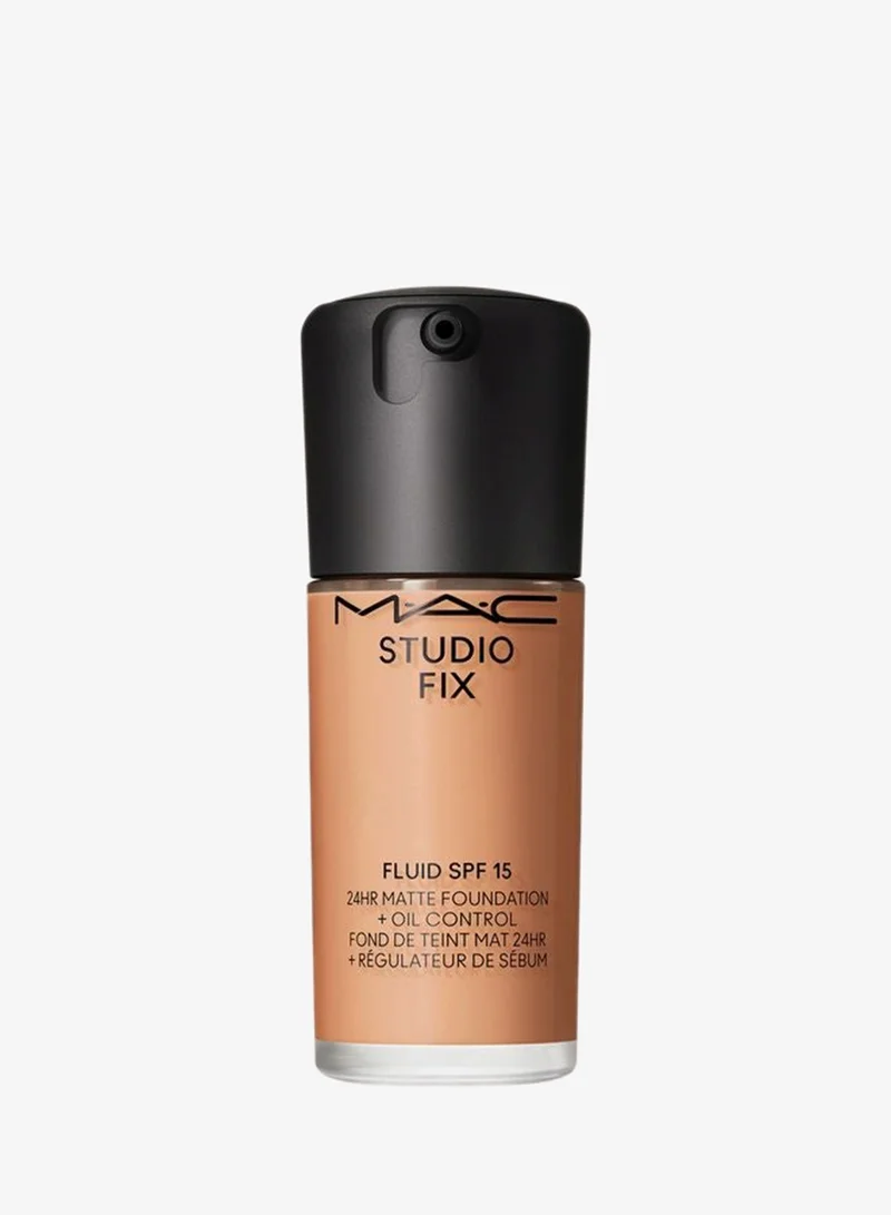Studio Fix Fluid Foundation SPF15 NC44