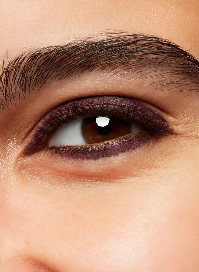 Gel Pencil Eyeliner Graphic Content – image 3