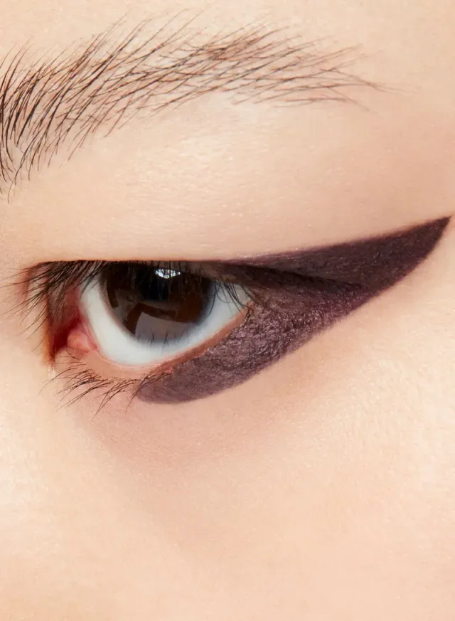 Gel Pencil Eyeliner Graphic Content – image 4