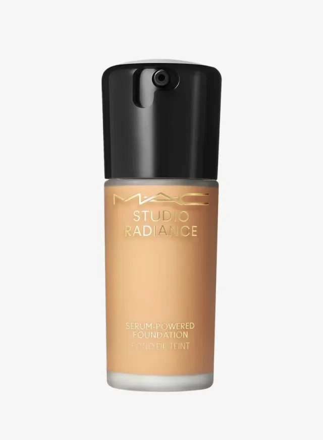 Studio Radiance Serum Powered Foundation NC40
