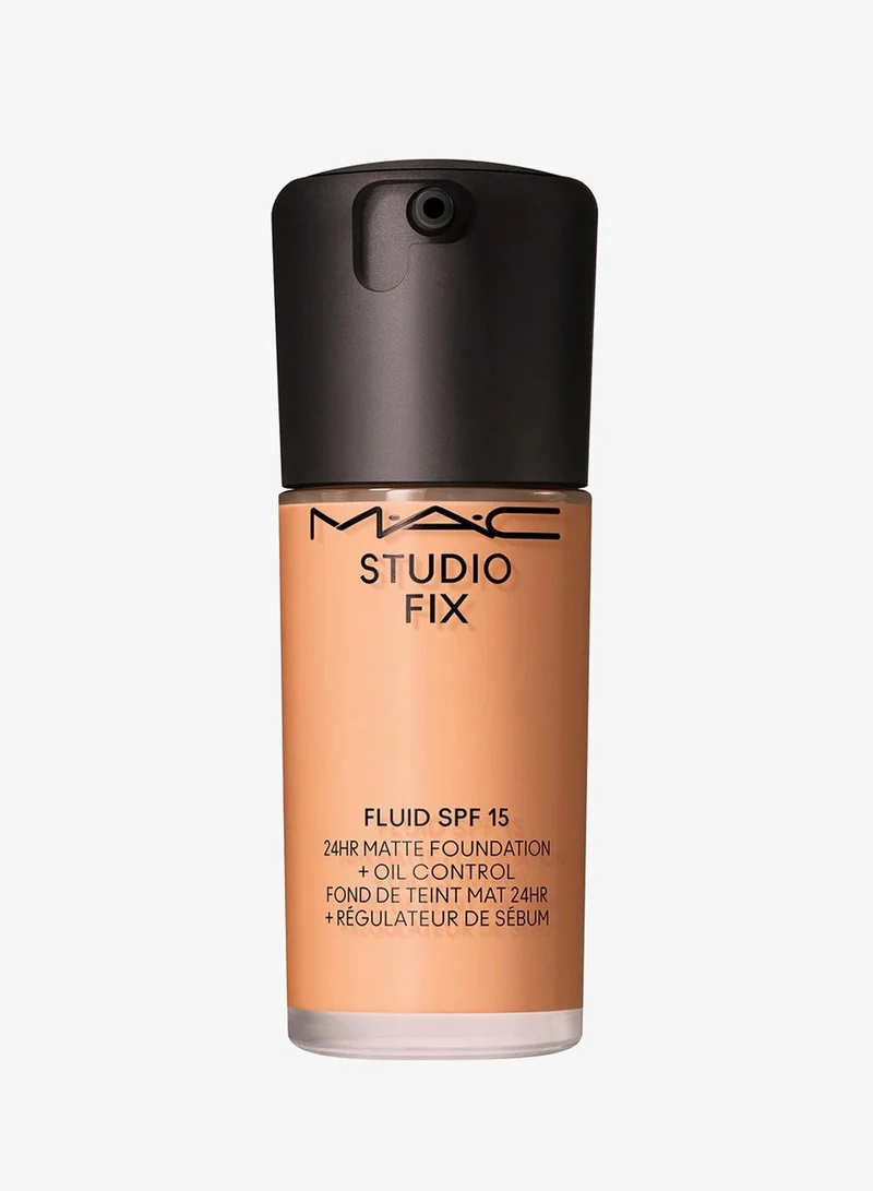 Studio Fix Fluid Foundation SPF 15 Nc20