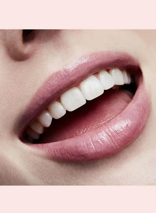 Pigmented Lip Gloss with Jojoba Oil - Glass-like Shine – image 4