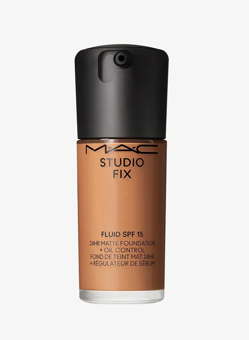 Studio Fix Fluid Foundation SPF 15 Nc18