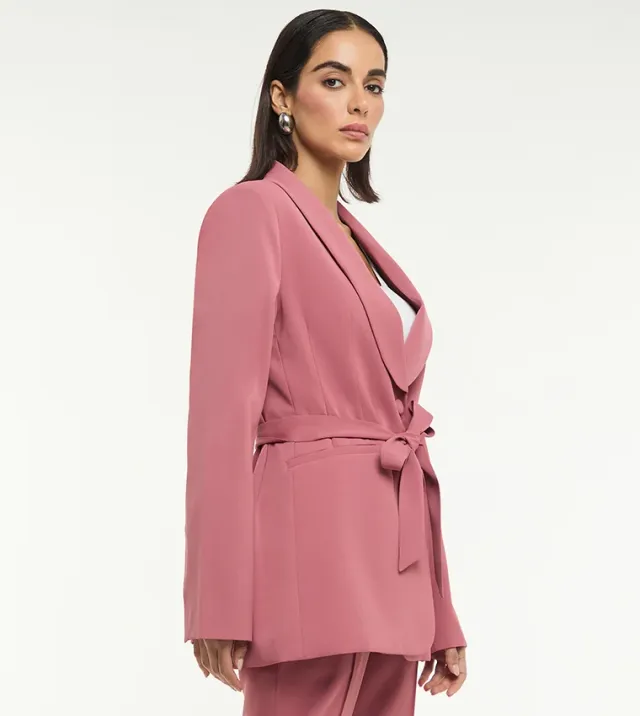 بليزر BCBG نسائي وردي من الكريب بياقة شال – صورة 2
