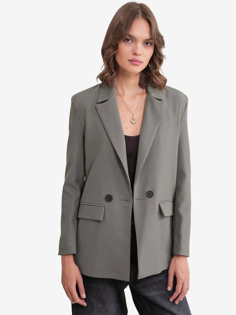 Long Sleeve Buttoned Blazer