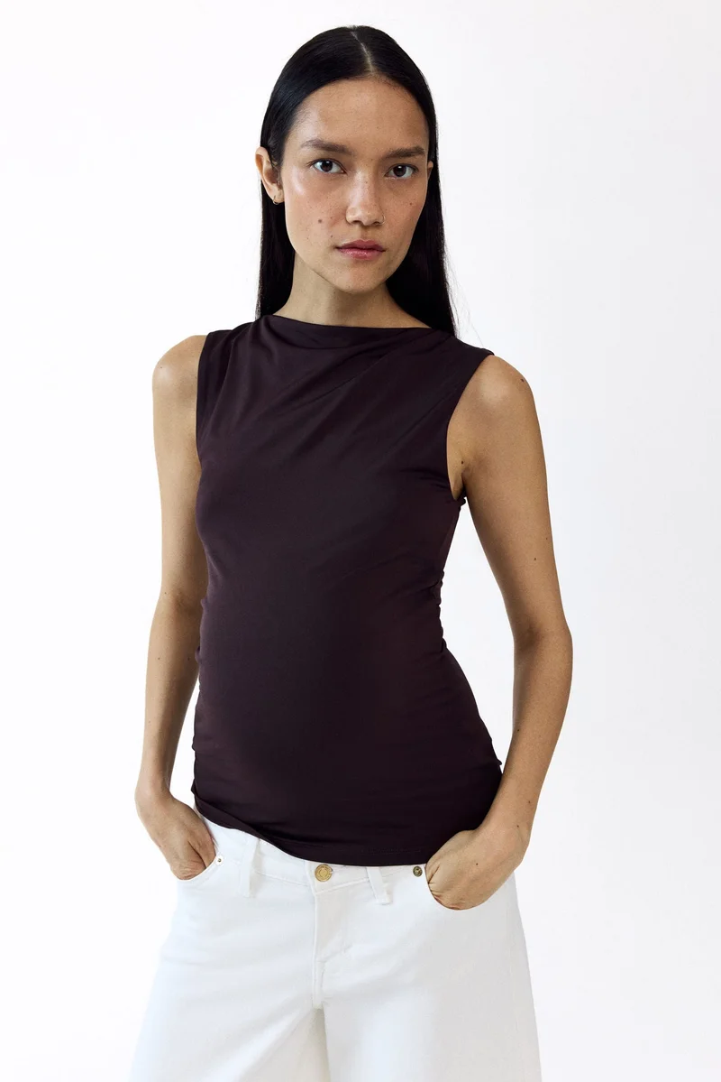 Sleeveless Boat-Neck Top