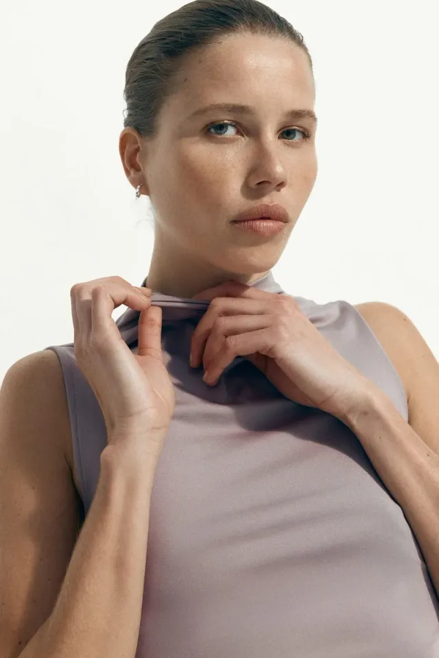 Lilac Purple High-Neck Sleeveless Bodycon Top – image 3