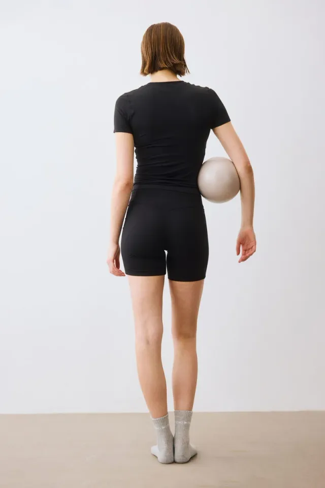 Seamless Slim Fit Sports Top – image 6