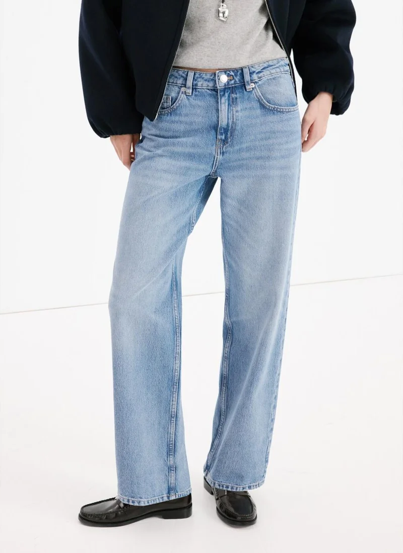 Straight Low-Waist Jeans