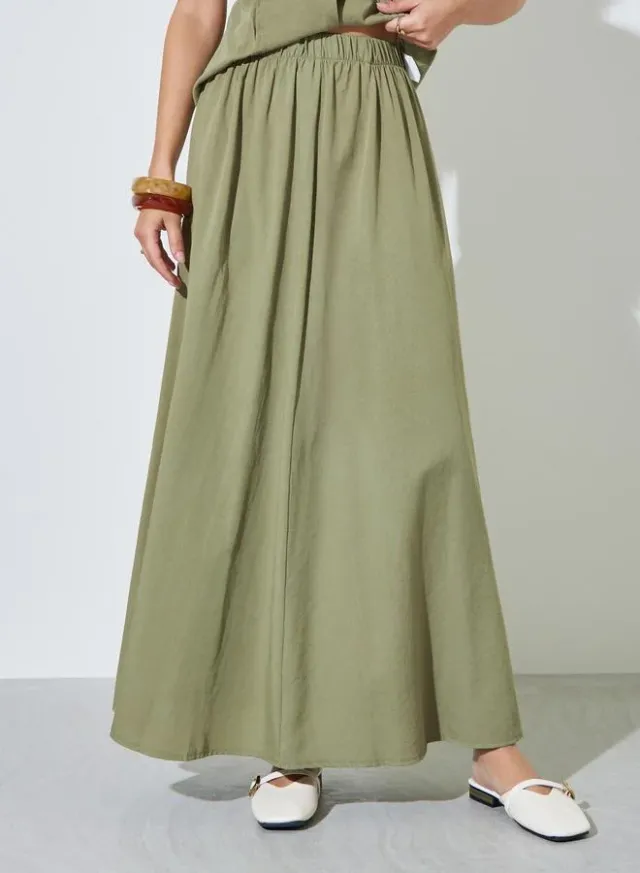 Pintuck Top & A-Line Maxi Skirt Set Green – image 5