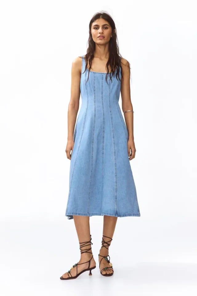 فستان ميدي بطبعة زهور وتفاصيل كشكش – صورة 10