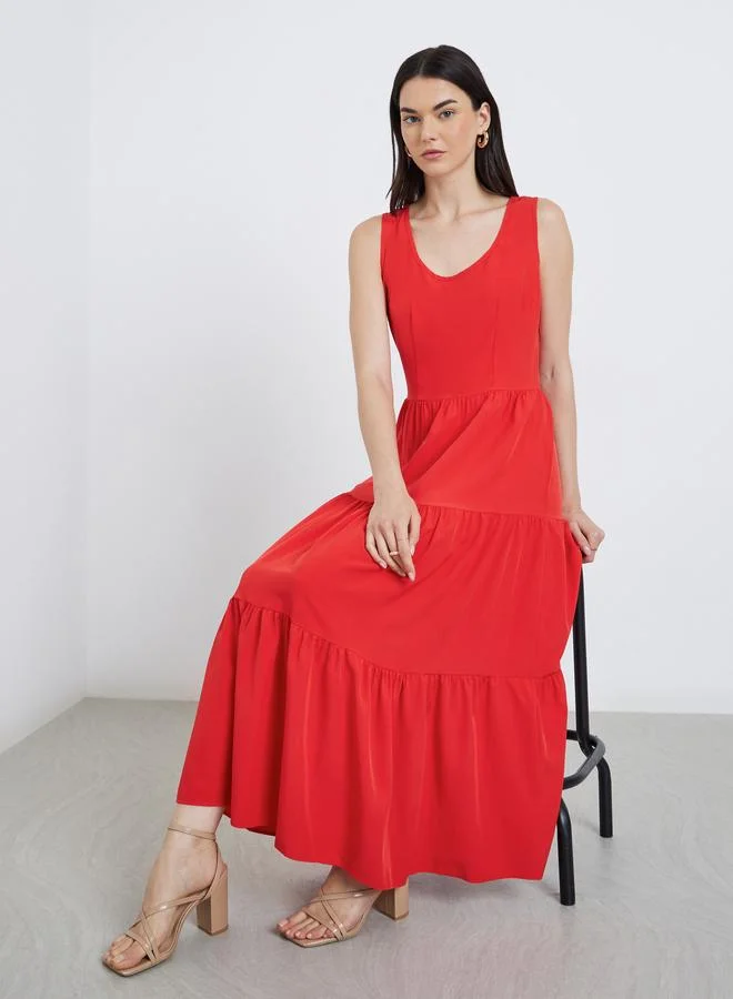 Solid Sleeveless Tiered Midi Dress