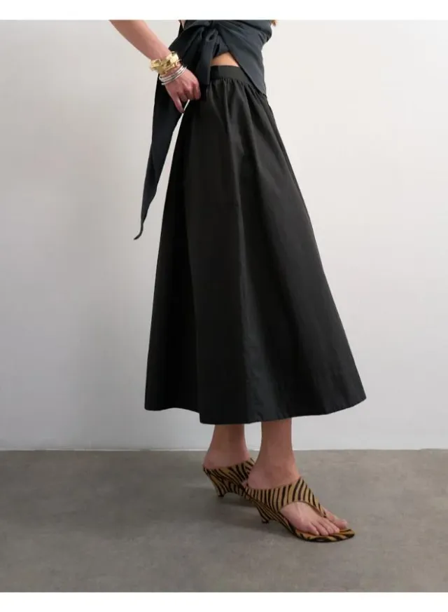 Lightweight Woven Ankle Skirt – image 3