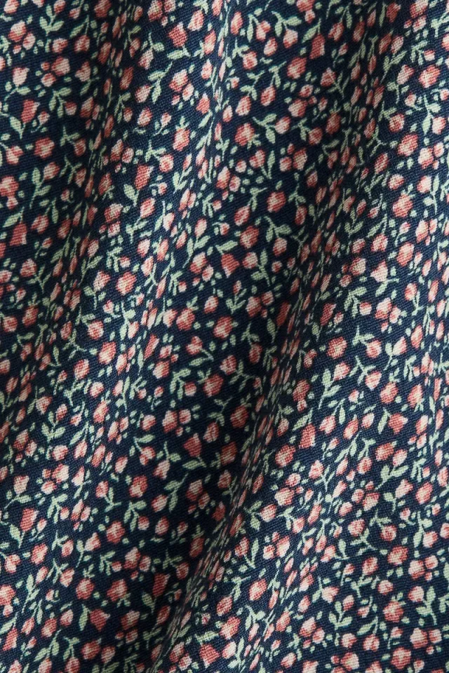 Dark Floral Mini Wrap Dress with Cap Sleeves and Crêpe Weave – image 6
