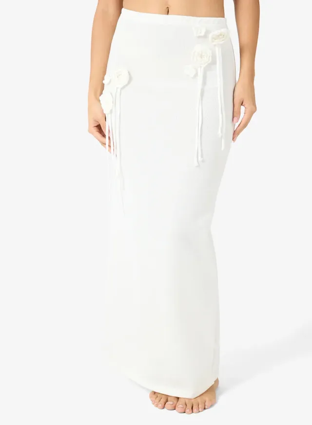 Cream Floral Embroidered Crochet Maxi Skirt and Bikini Top Set for Women – image 4