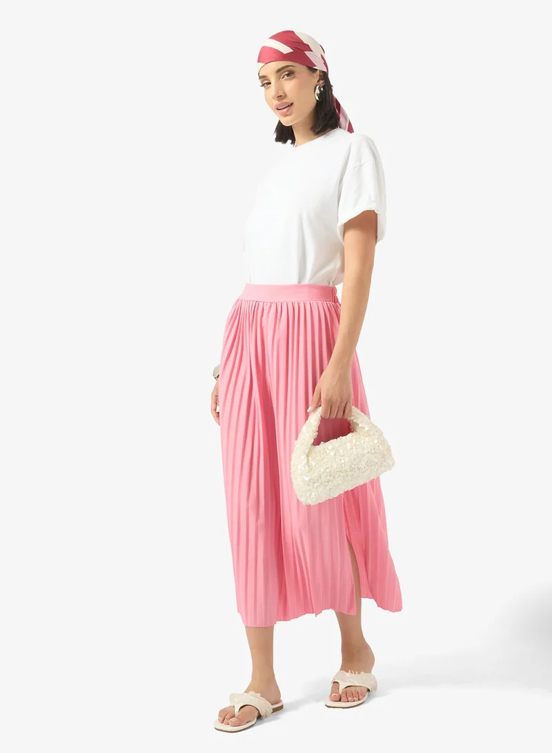 Pleated Skirt with Slit