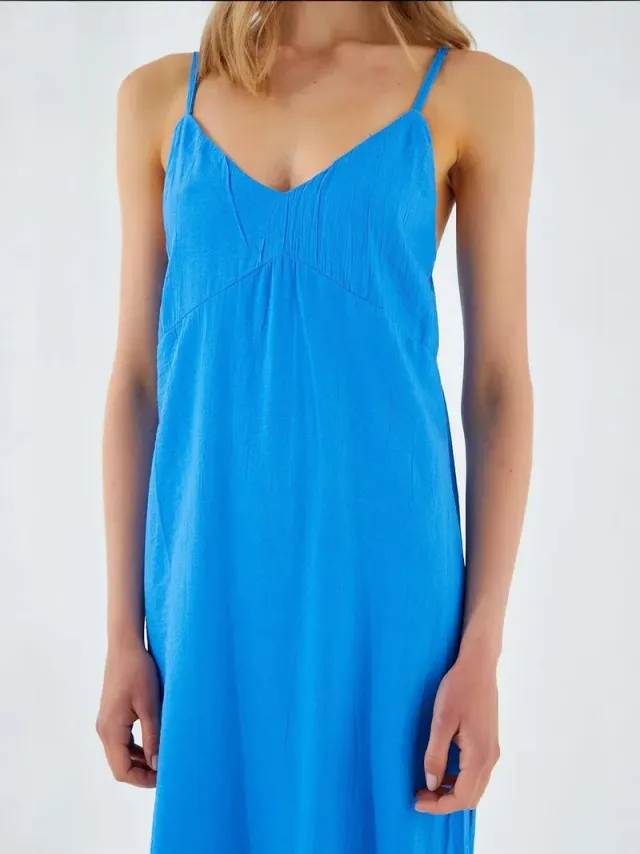 Mixray V-Neck Slit Midi Dress – image 4