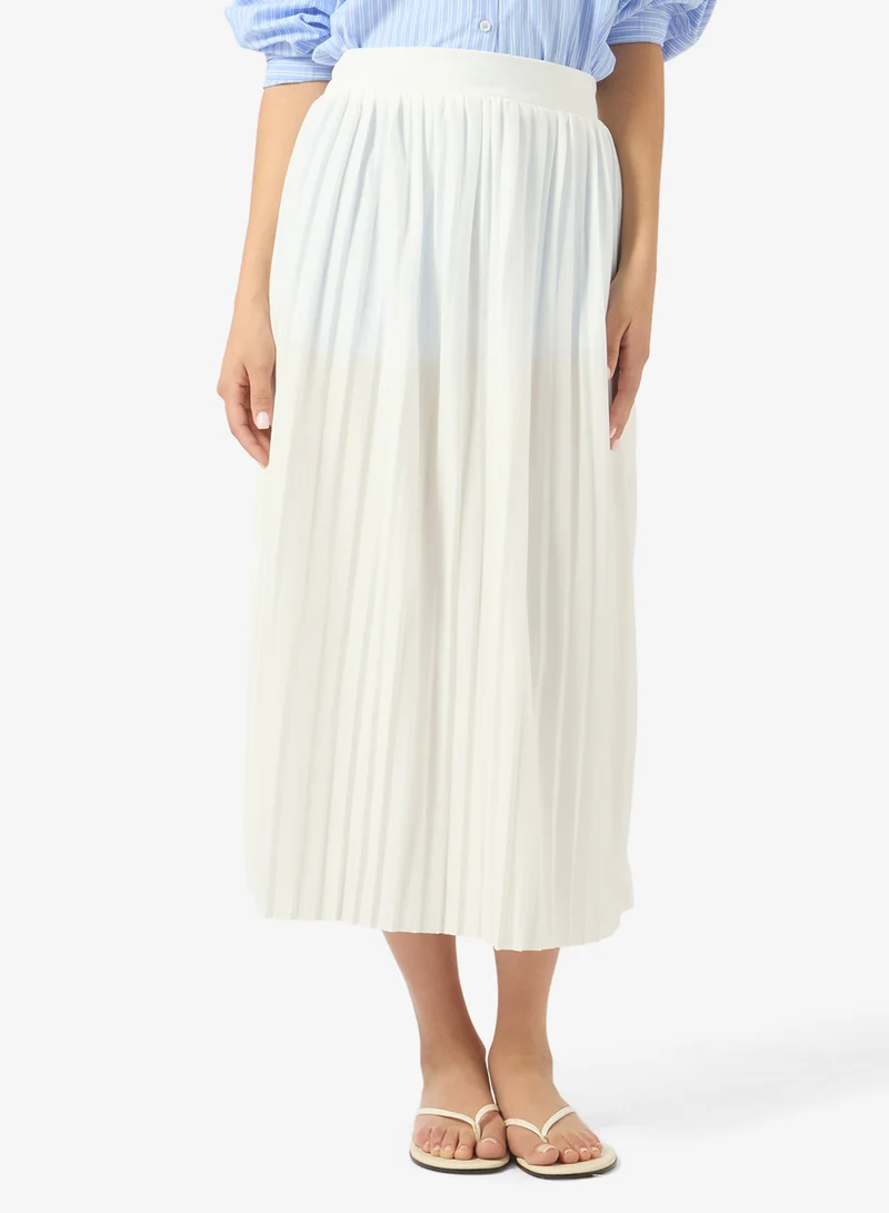 Pleated Skirt with Slit