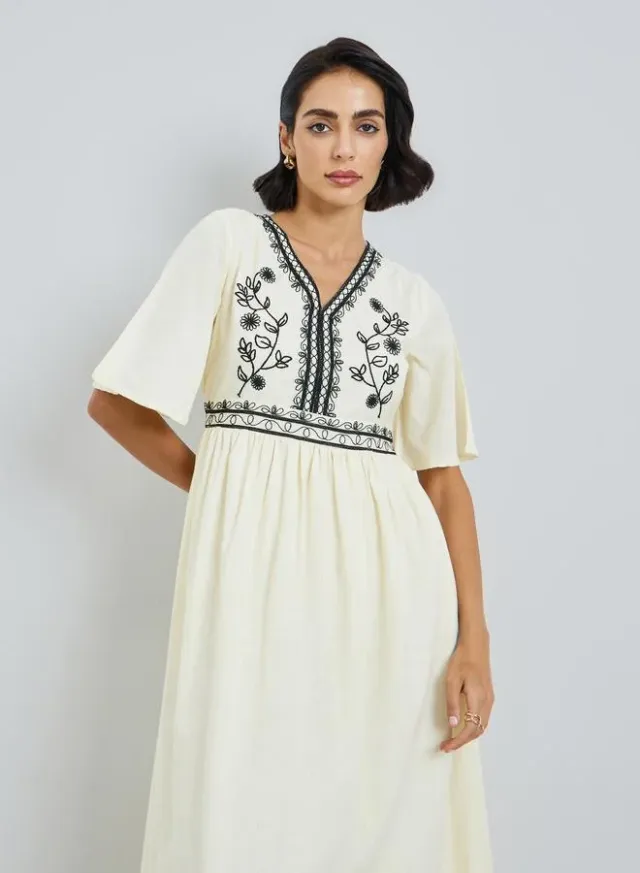 Embroidered A-Line Maxi Dress Cream – image 4