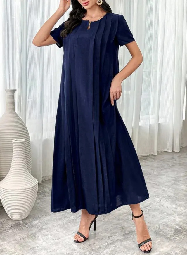 Women's Pleated Round Neck Maxi Dress – image 4