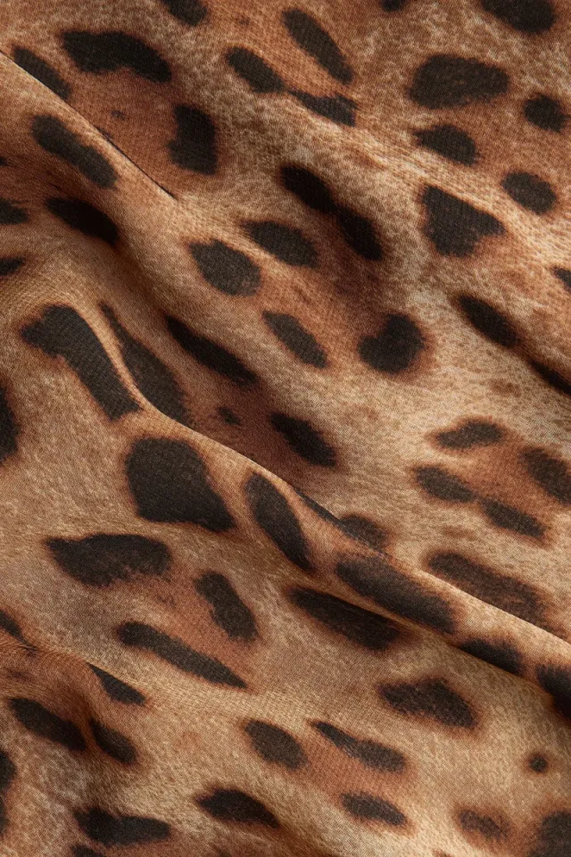Fitted Leopard Print V-Neck Midi Slip Dress – image 4