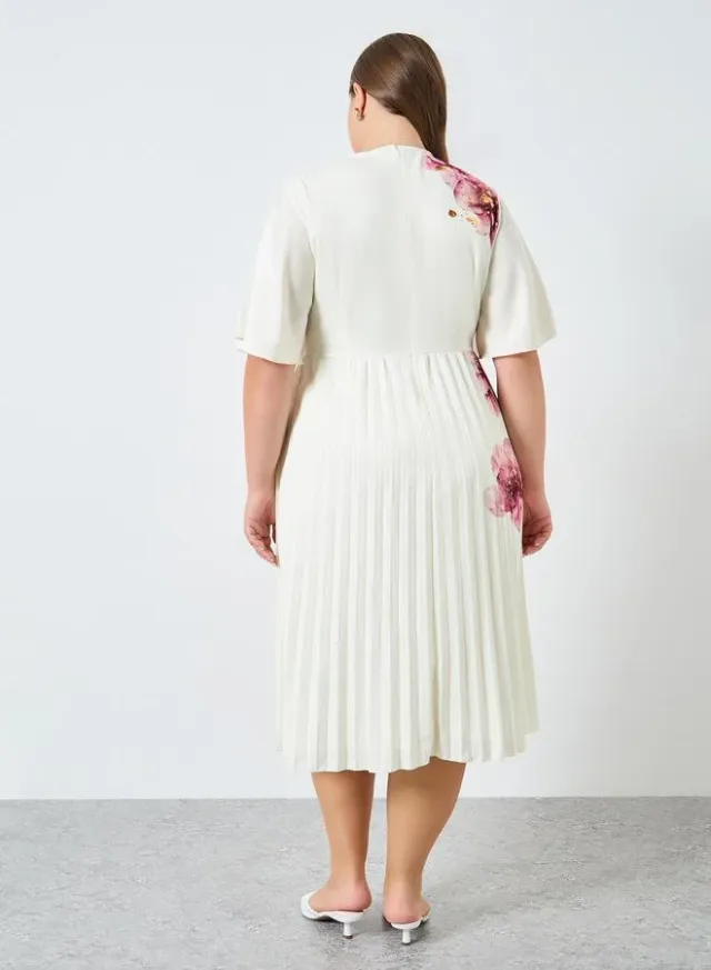 Plus Size Floral Midi Dress Cream – image 4