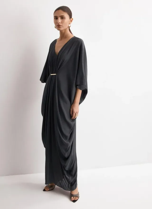 فستان ماكسي مكشكش بكتف مكشوف بلون نيلي – صورة 7